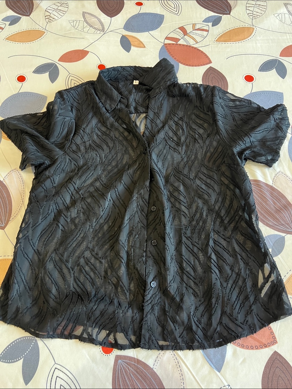 Black Men's Textured Short-Sleeve Button Shirt